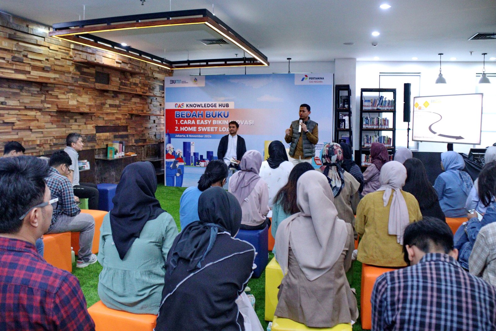 GAS HUB – Bedah Buku